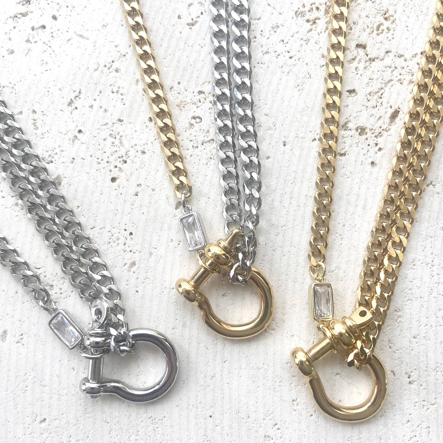 Non-tarnishing Shackle Chain Necklace