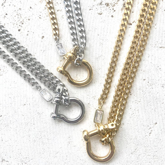 Non-tarnishing Shackle Chain Necklace