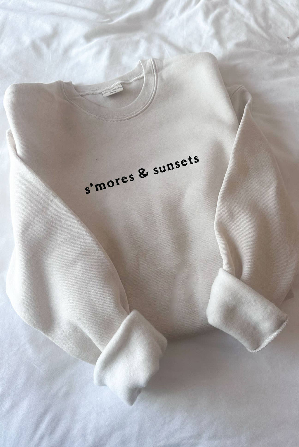 "S'MORES AND SUNSETS" Cropped Sweatshirt