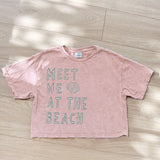 MEET ME AT THE BEACH Cropped Mineral Graphic Top