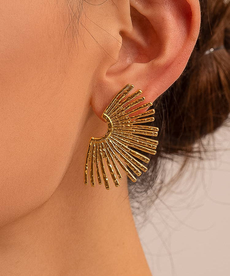 Bisous 18K Gold Non-Tarnish Sunburst Earring