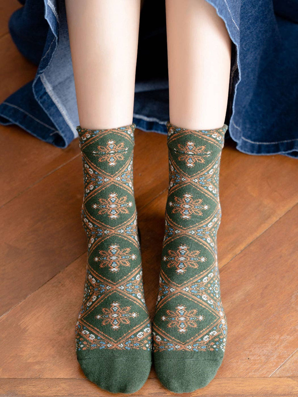 Retro Mid-calf Patterned Socks