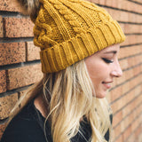 Fur Pom Knit Beanie - Ideal for Winter Adventures 🏂
