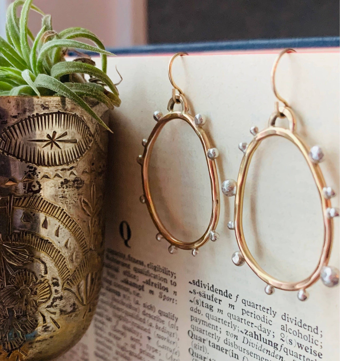 Hello Pebble Earrings