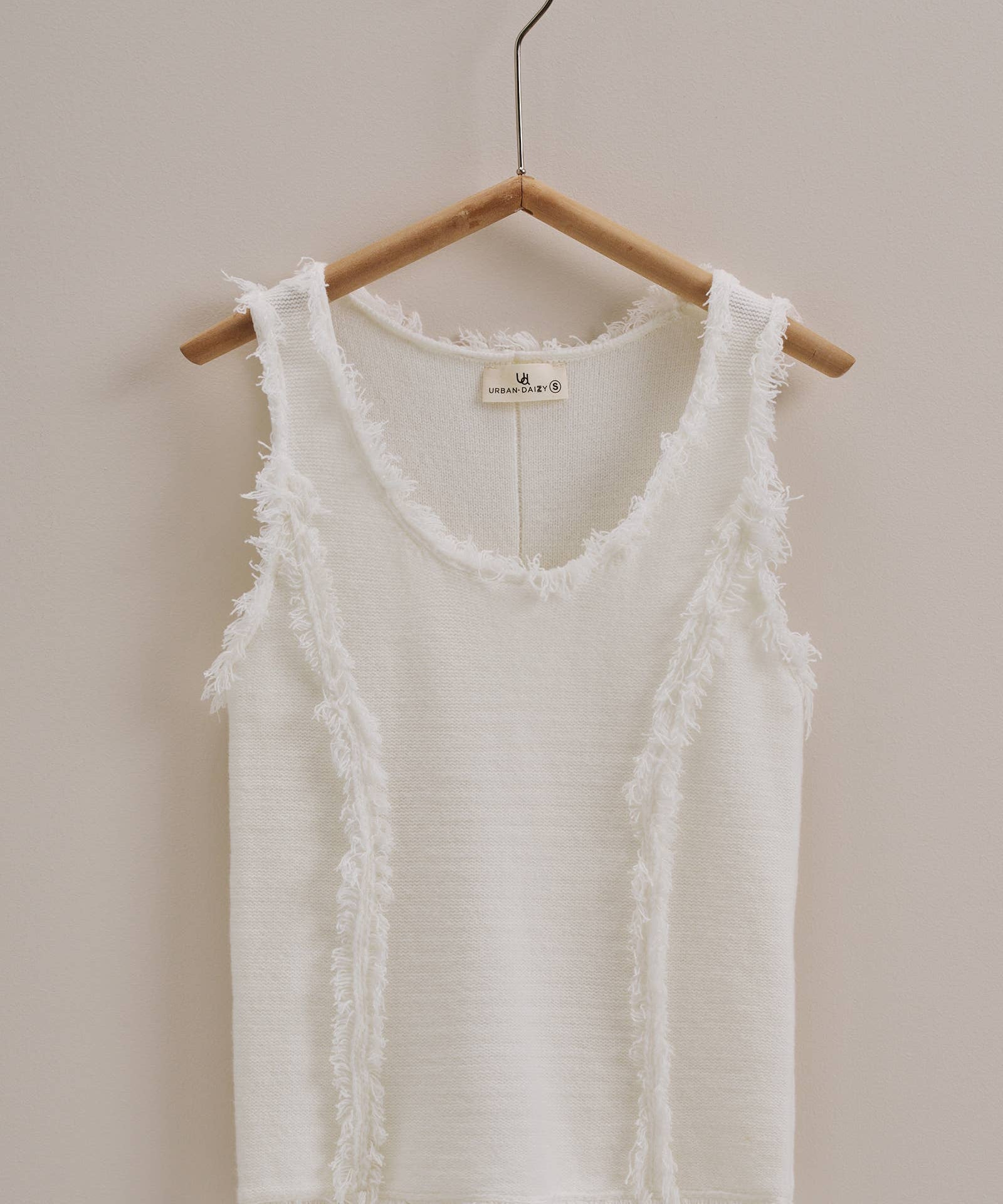 Frayed Trim Textured Knit Sleeveless Top