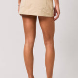 LOW WAIST GROMMET DETAIL MINI SKORT
