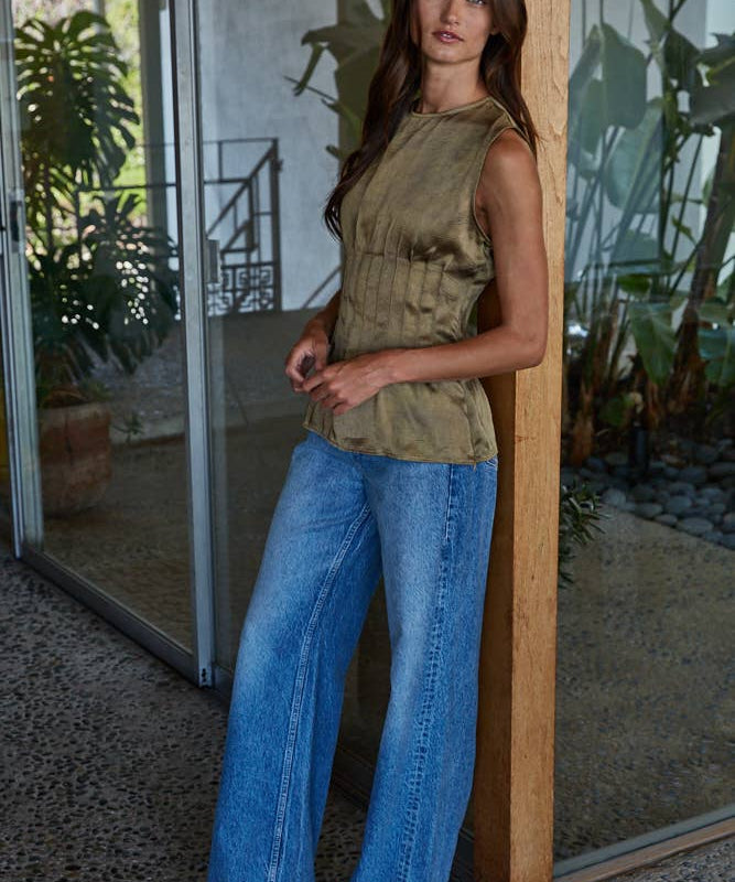 Boat Neck Sleeveless Blouse