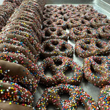 O’Gourmet MILK Chocolate 2PK Pretzel w/ Nonpareils 🥨 