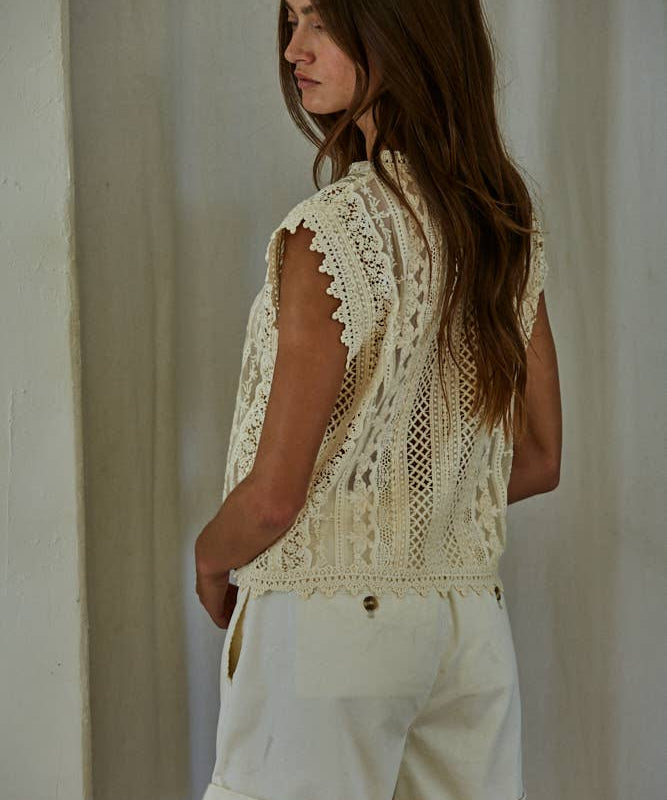 Woven Cotton Lace Buttondown Sleeveless Top