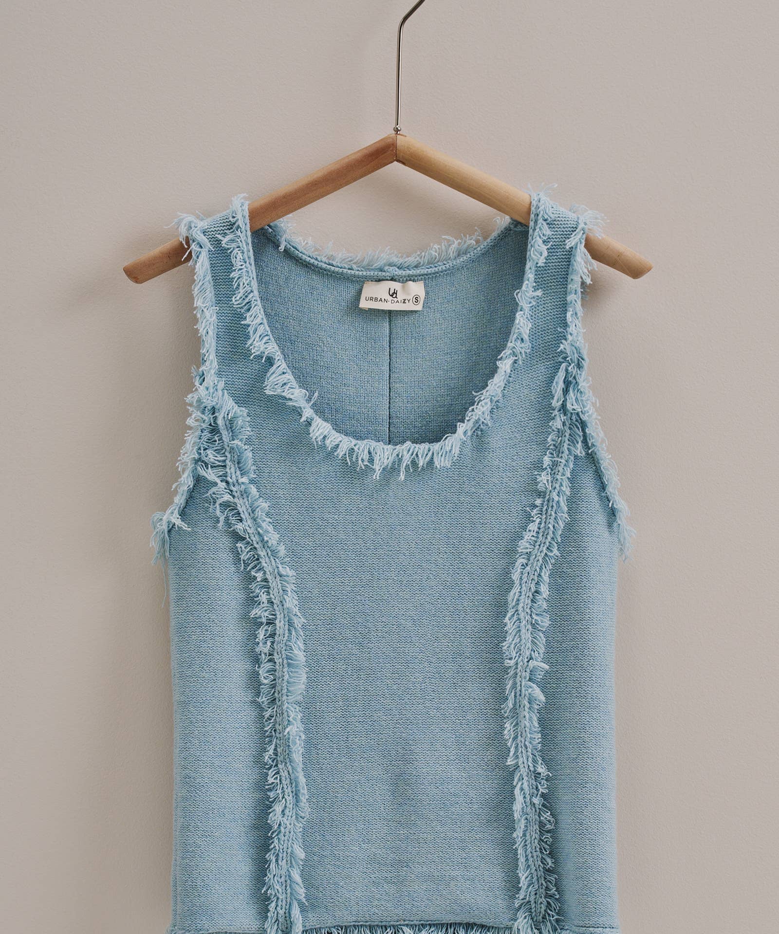 Frayed Trim Textured Knit Sleeveless Top
