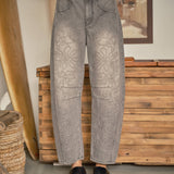 AJP5114 EMBROIDERED DETAIL COTTON BARREL PANTS