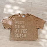MEET ME AT THE BEACH Cropped Mineral Graphic Top