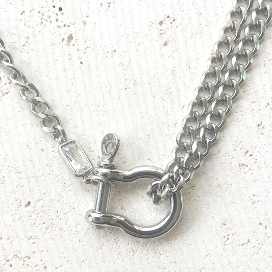 Non-tarnishing Shackle Chain Necklace