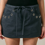 LOW WAIST GROMMET DETAIL MINI SKORT