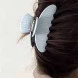 JUMBO STRIPE PLAID OVAL HAIR CLAW CLIPS | 40H1020