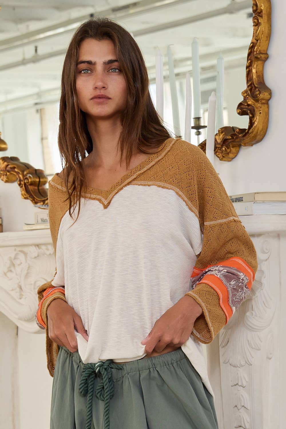 Contrast Bell Sleeves Sweater