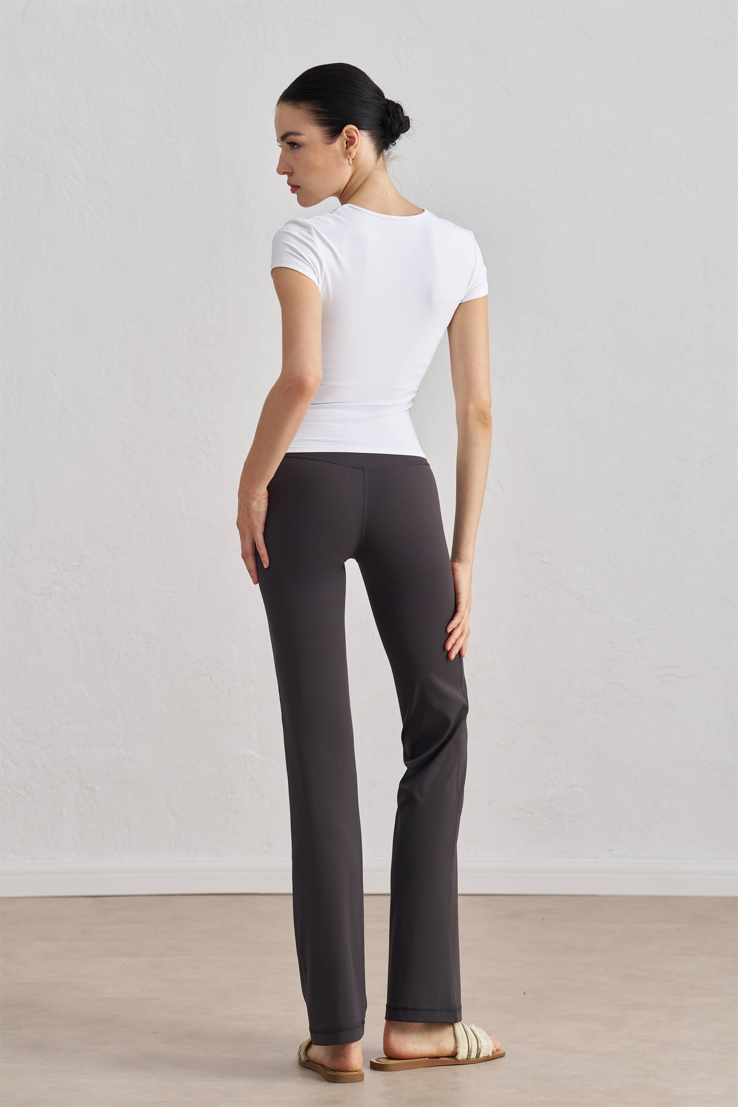 Sculpting Crew Neck Active Top