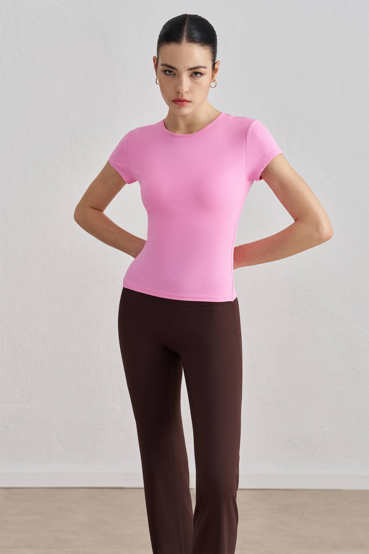Sculpting Crew Neck Active Top