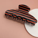 JUMBO STRIPE PLAID OVAL HAIR CLAW CLIPS | 40H1020
