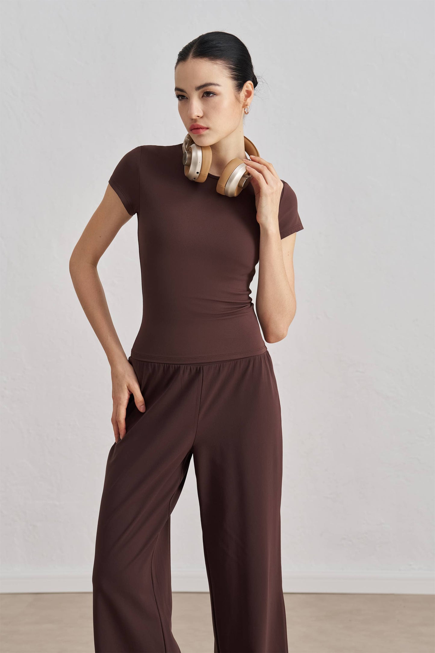 Sculpting Crew Neck Active Top