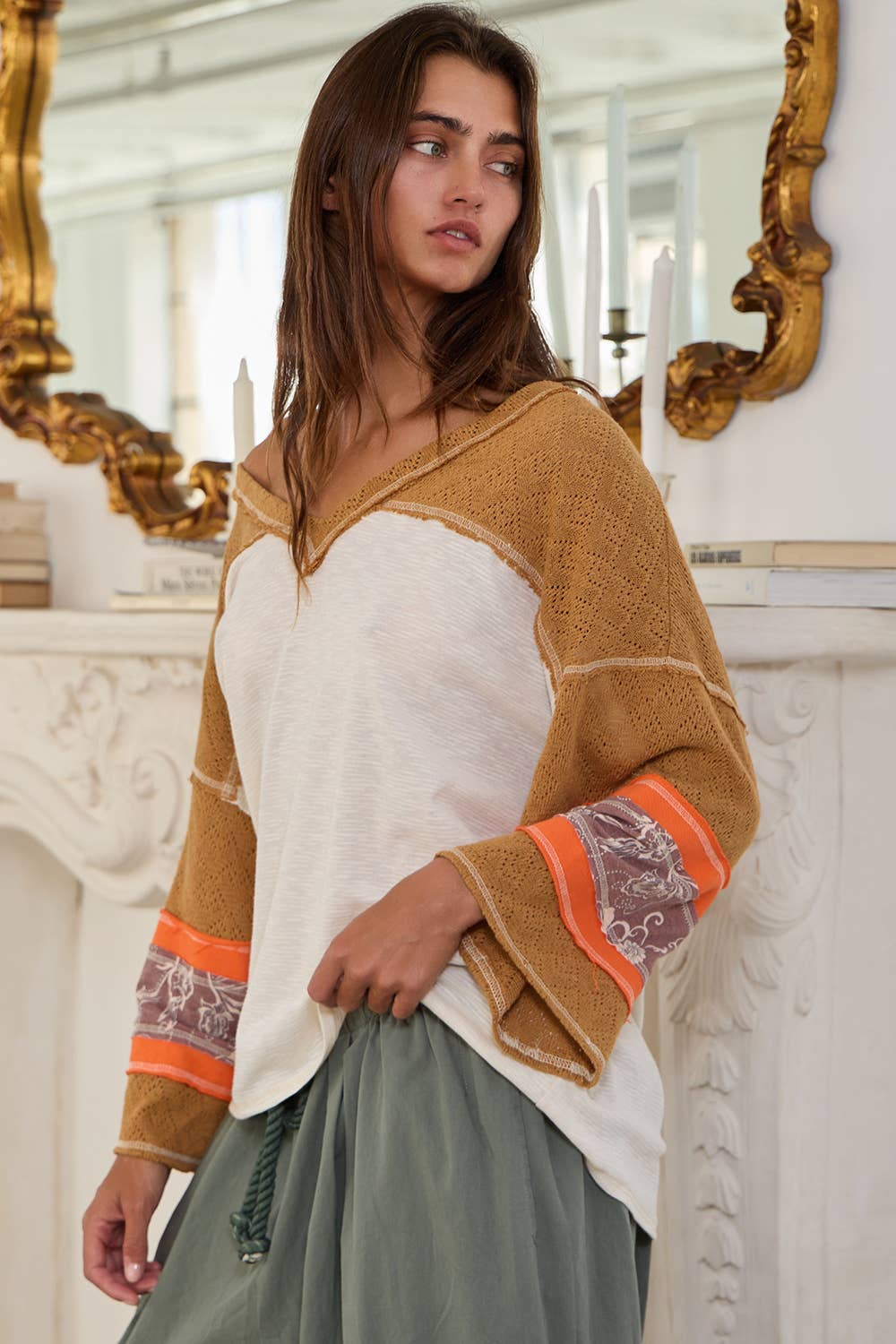 Contrast Bell Sleeves Sweater