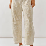 AJP5114 EMBROIDERED DETAIL COTTON BARREL PANTS