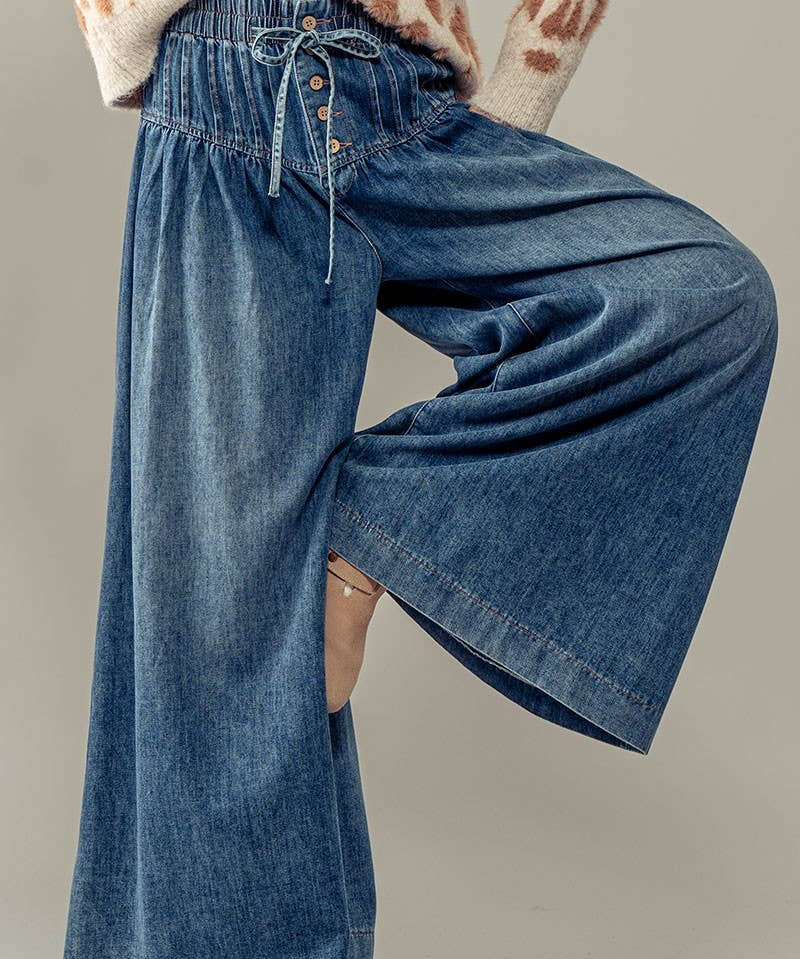 Pleated Wide-Leg Button Closure Pants