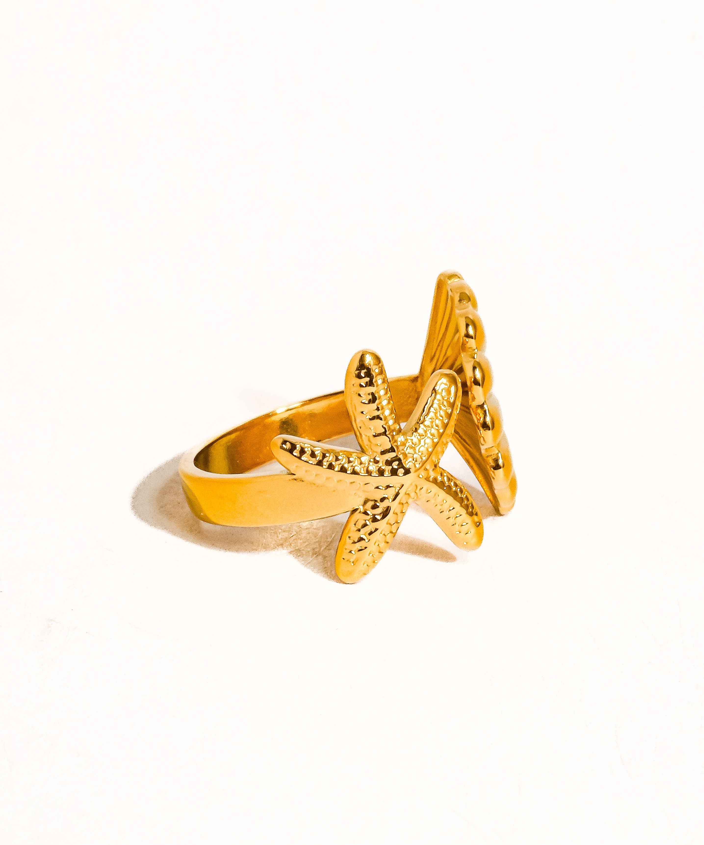 Étoilé 18K Gold Non-Tarnish Star and Shell Ring
