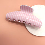 JUMBO STRIPE PLAID OVAL HAIR CLAW CLIPS | 40H1020