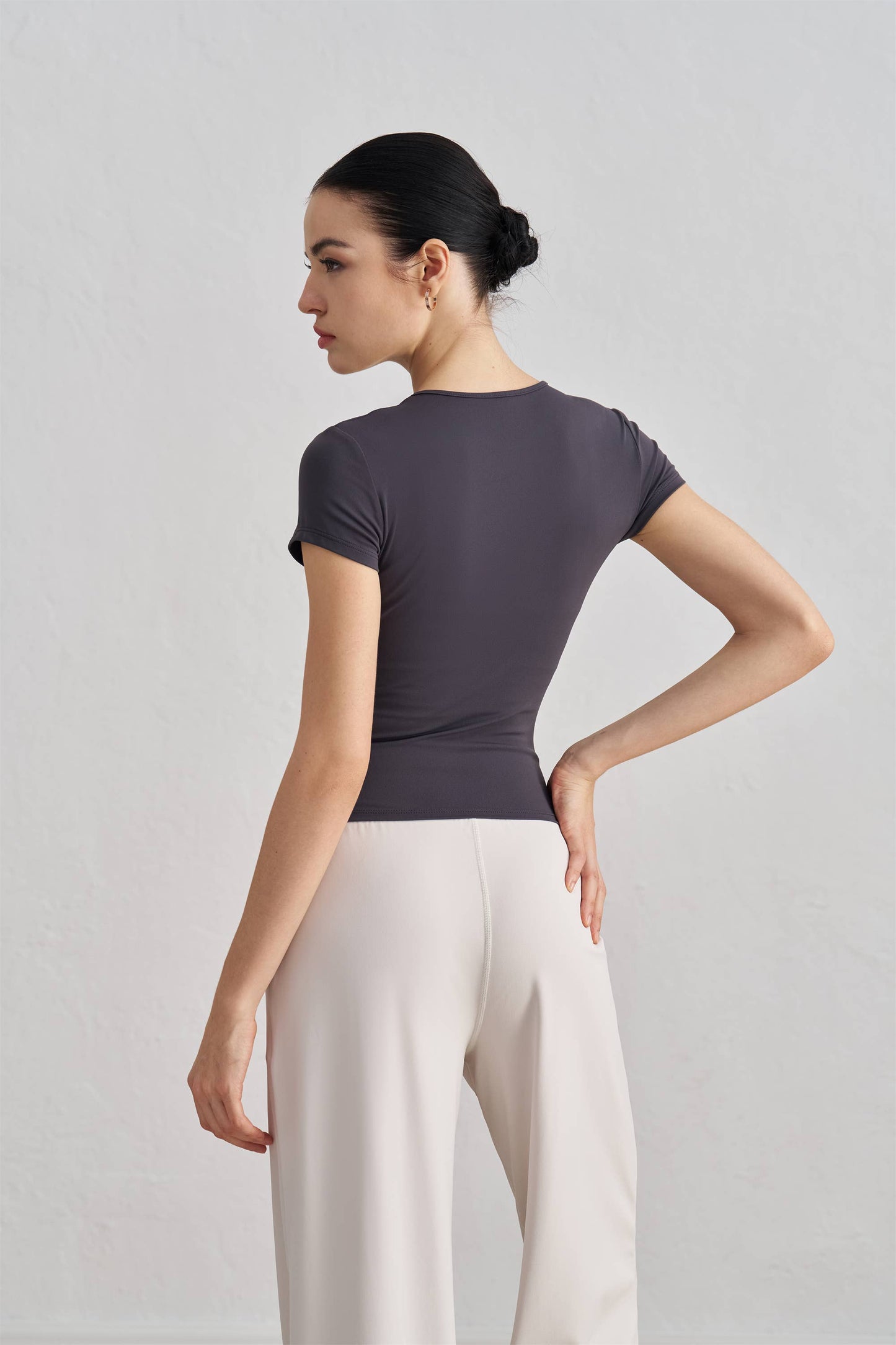 Sculpting Crew Neck Active Top