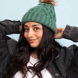 Fur Pom Knit Beanie - Ideal for Winter Adventures 🏂