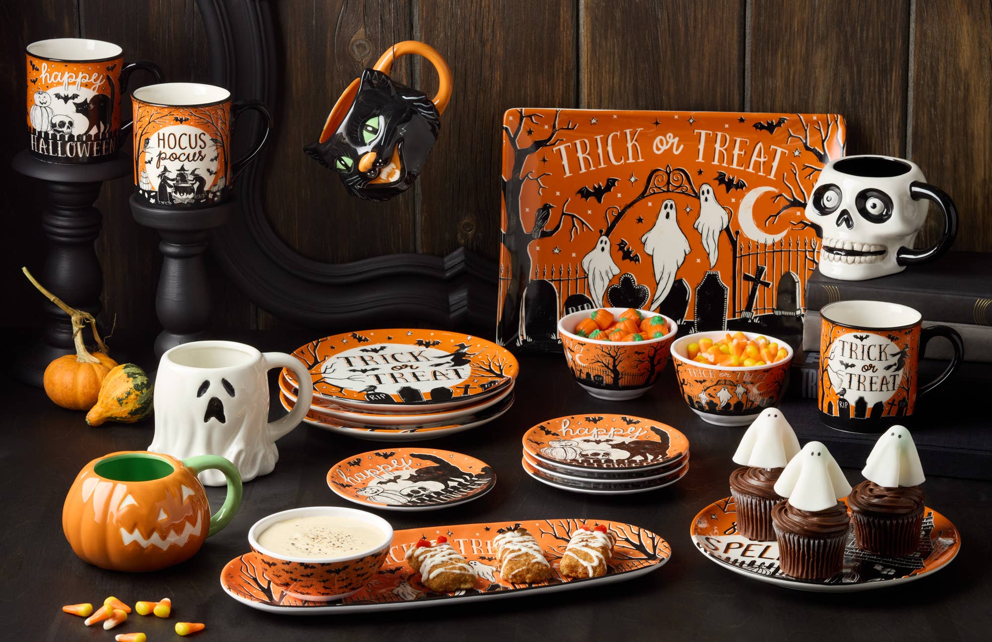 Scaredy Cat Halloween Canape Plate Round