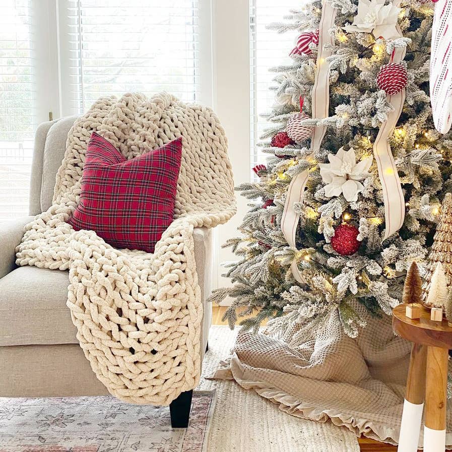 Chunky Knit- Chenille Ultra Soft 50" x 60" Multiple Colors