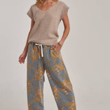 MID RISE RELAXED CASUAL FIT FLORAL DENIM JEANS_JLB80005-01