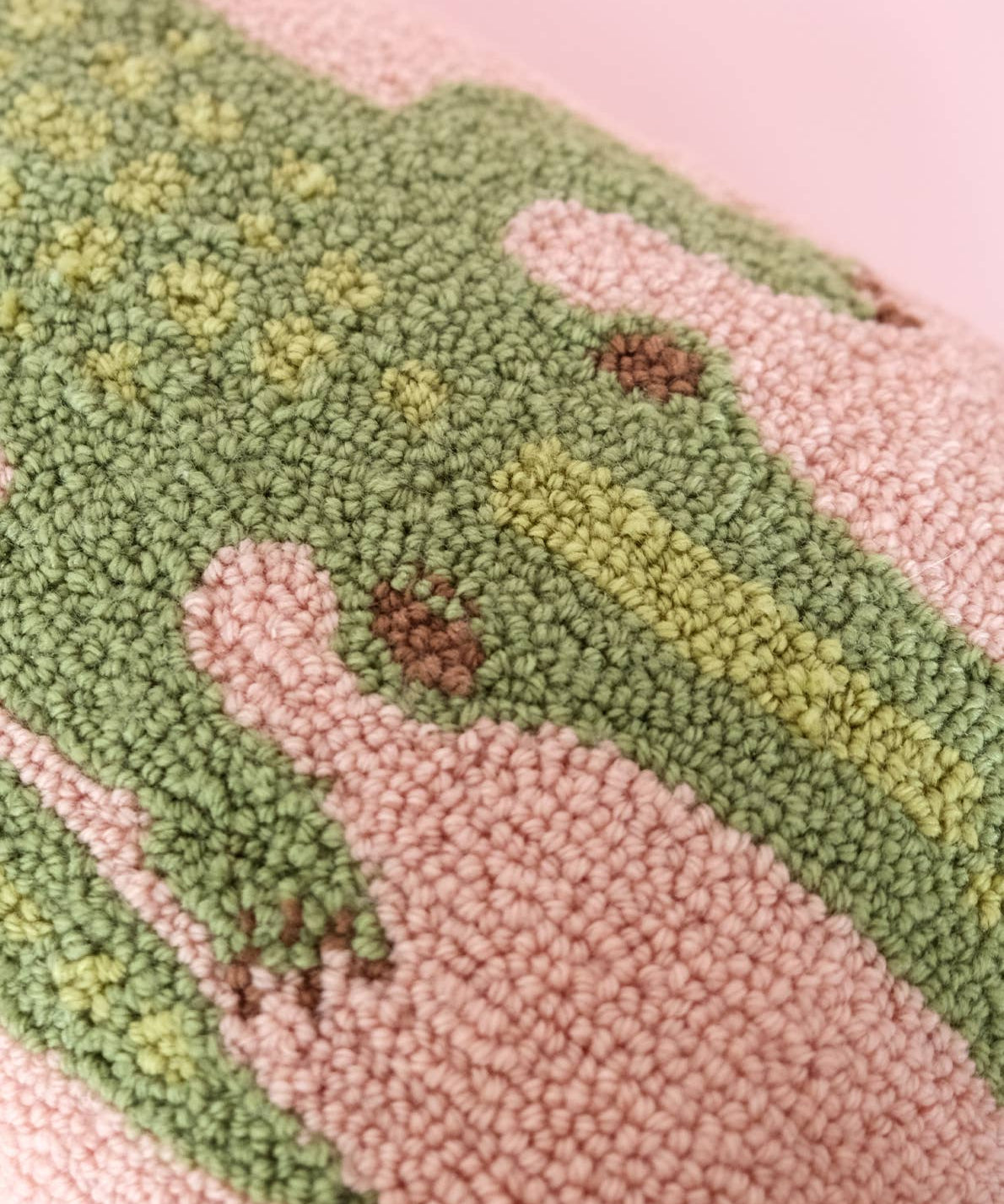 Throw Pillow | Alligator