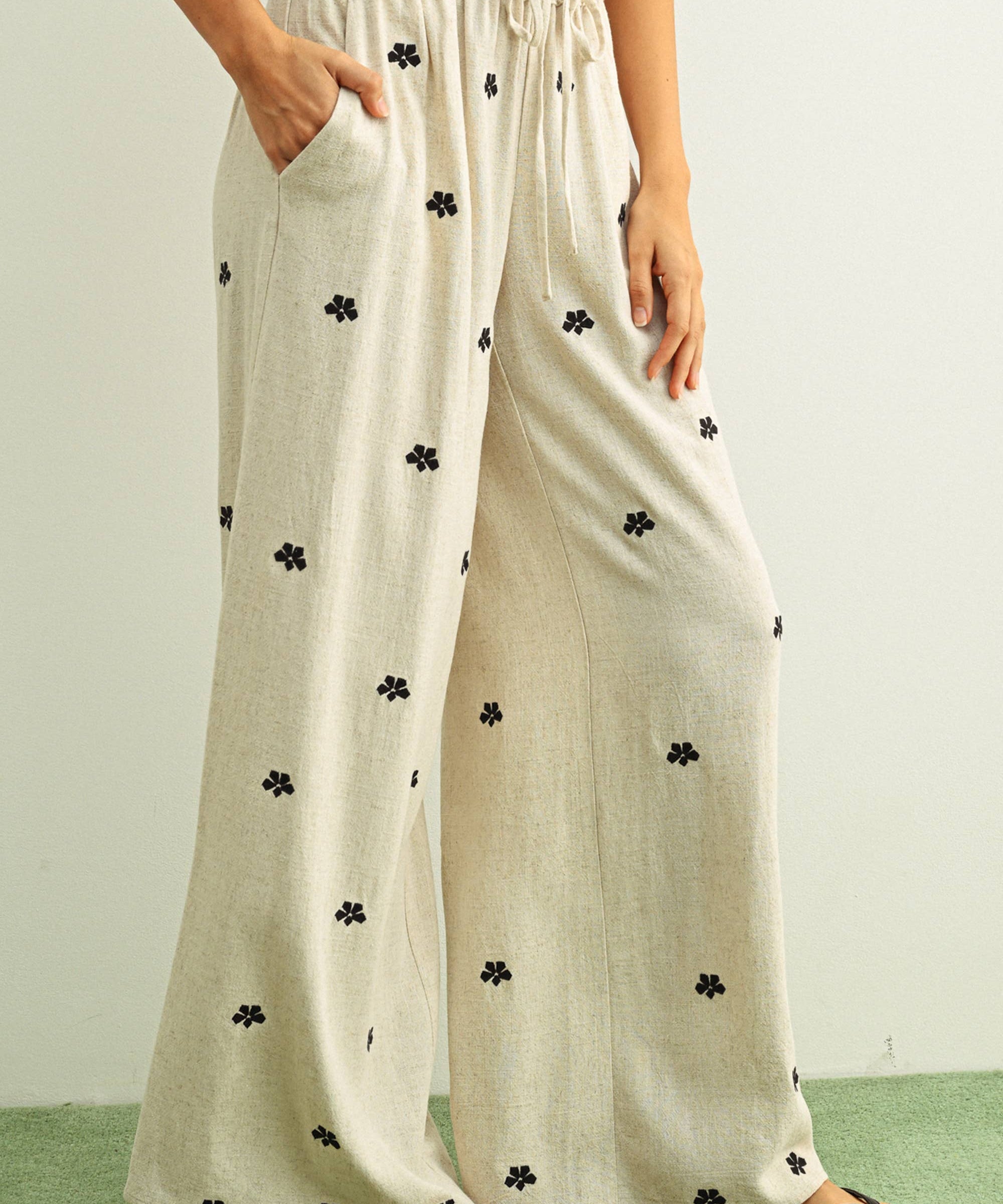 EMBROIDERY DETAIL LINEN PANTS