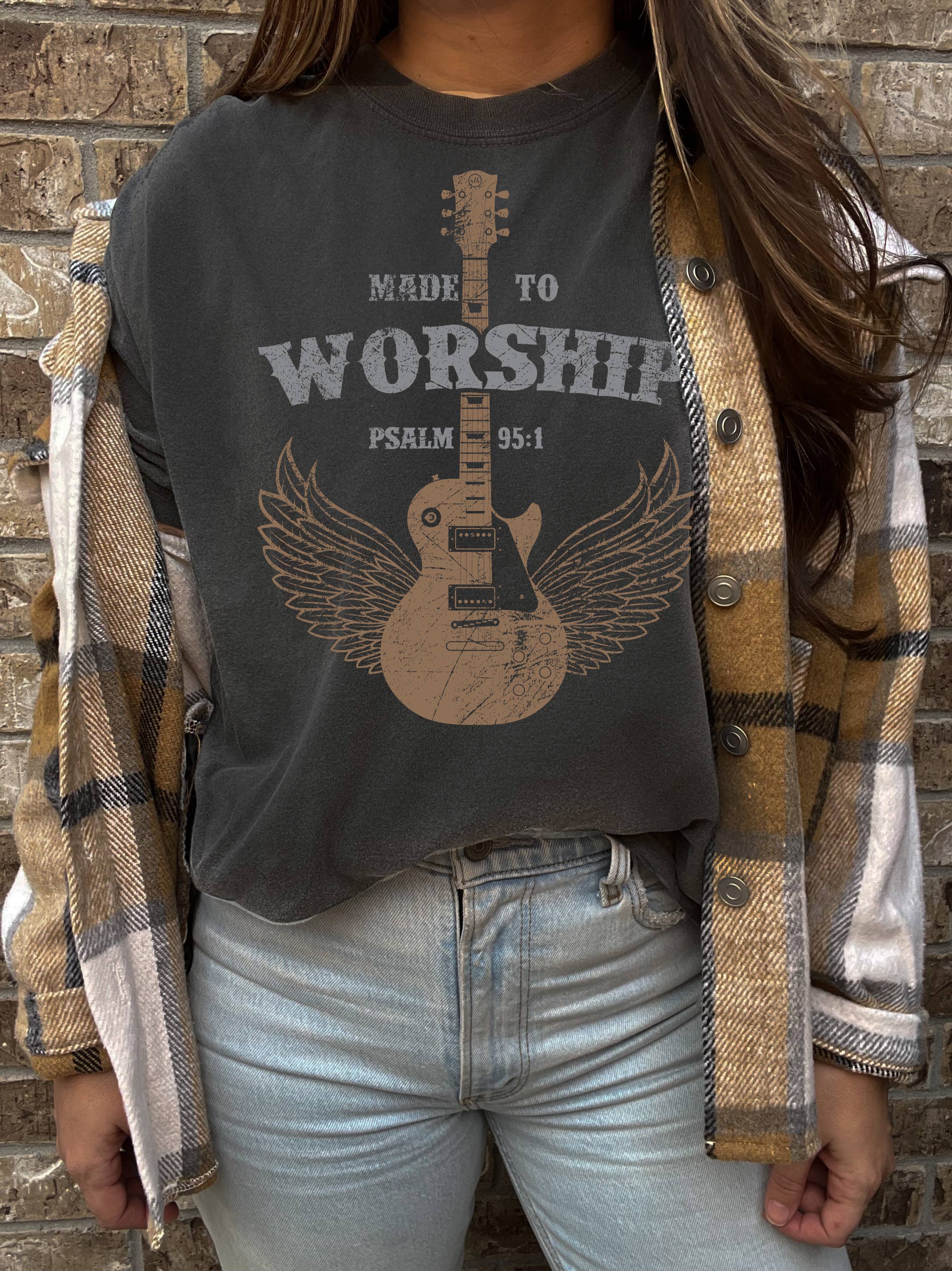 "Made To Worship" Graphic Tee