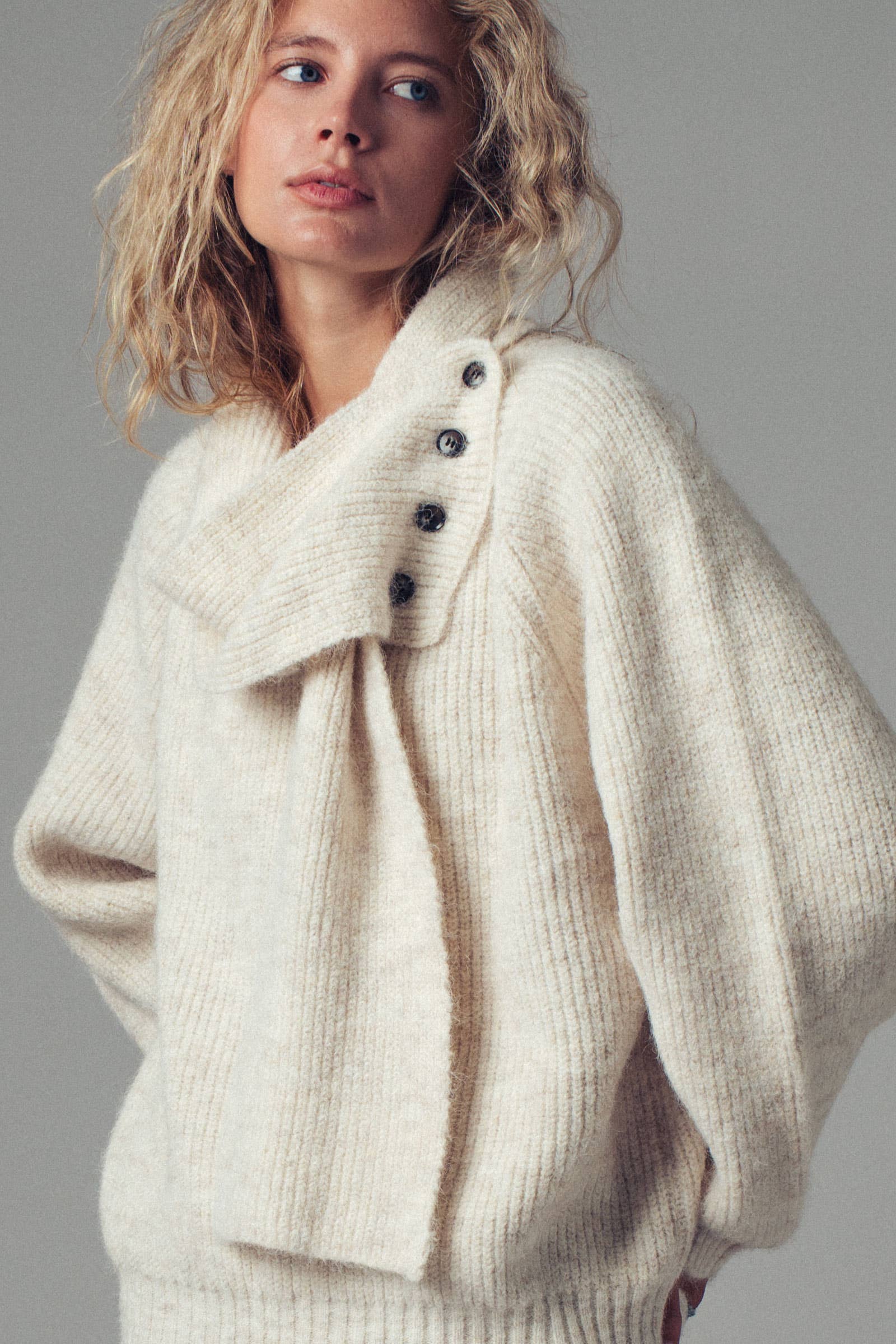 Detachable Scarf Ribbed Knit Sweater Top